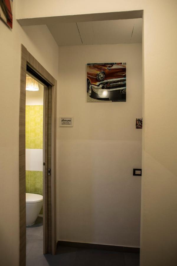 Hotel R&B La Pomposa Dei Motori Módena Exterior foto