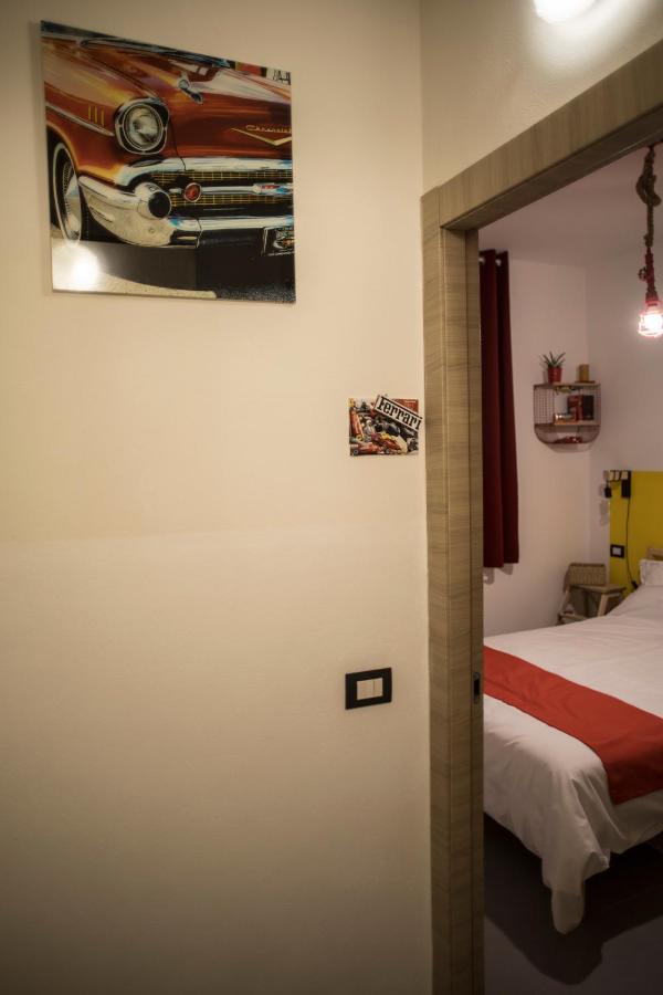 Hotel R&B La Pomposa Dei Motori Módena Exterior foto